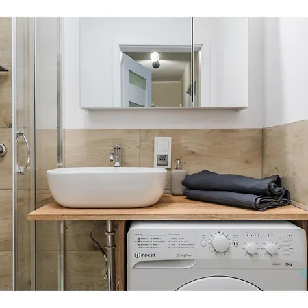 Apartament Chill - 3 Minutes To Pkp & Old Town