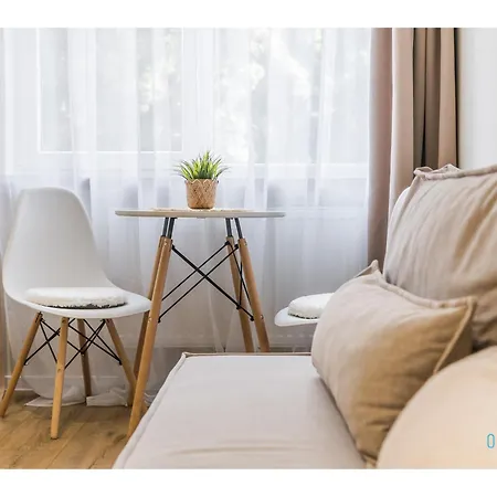 Appartement Chill - 3 Minutes To Pkp & Old Town *